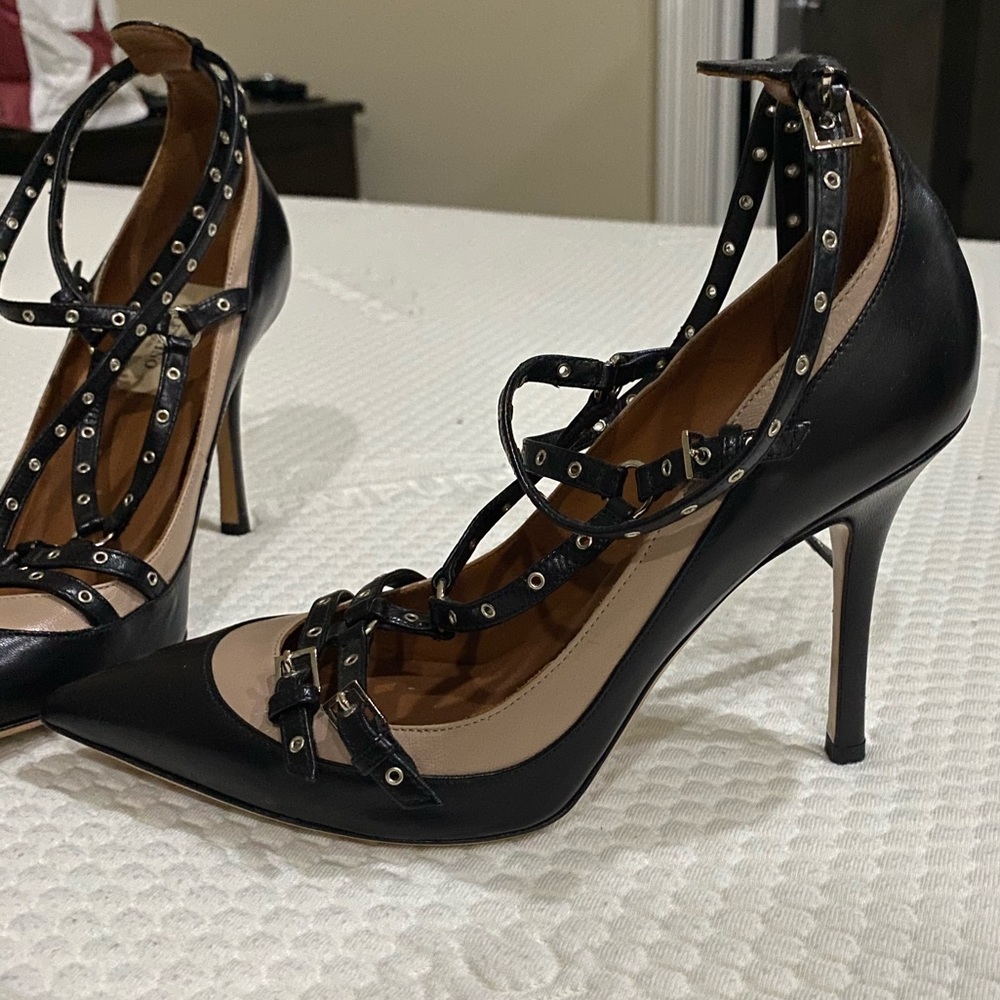 🔥Valentino Pumps🔥 - 💯 Authentic